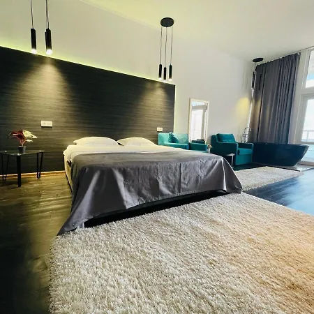 Club House Arkadia 5*