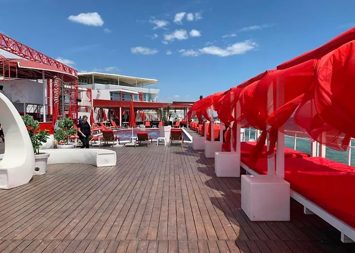 Club House Arkadia 5*